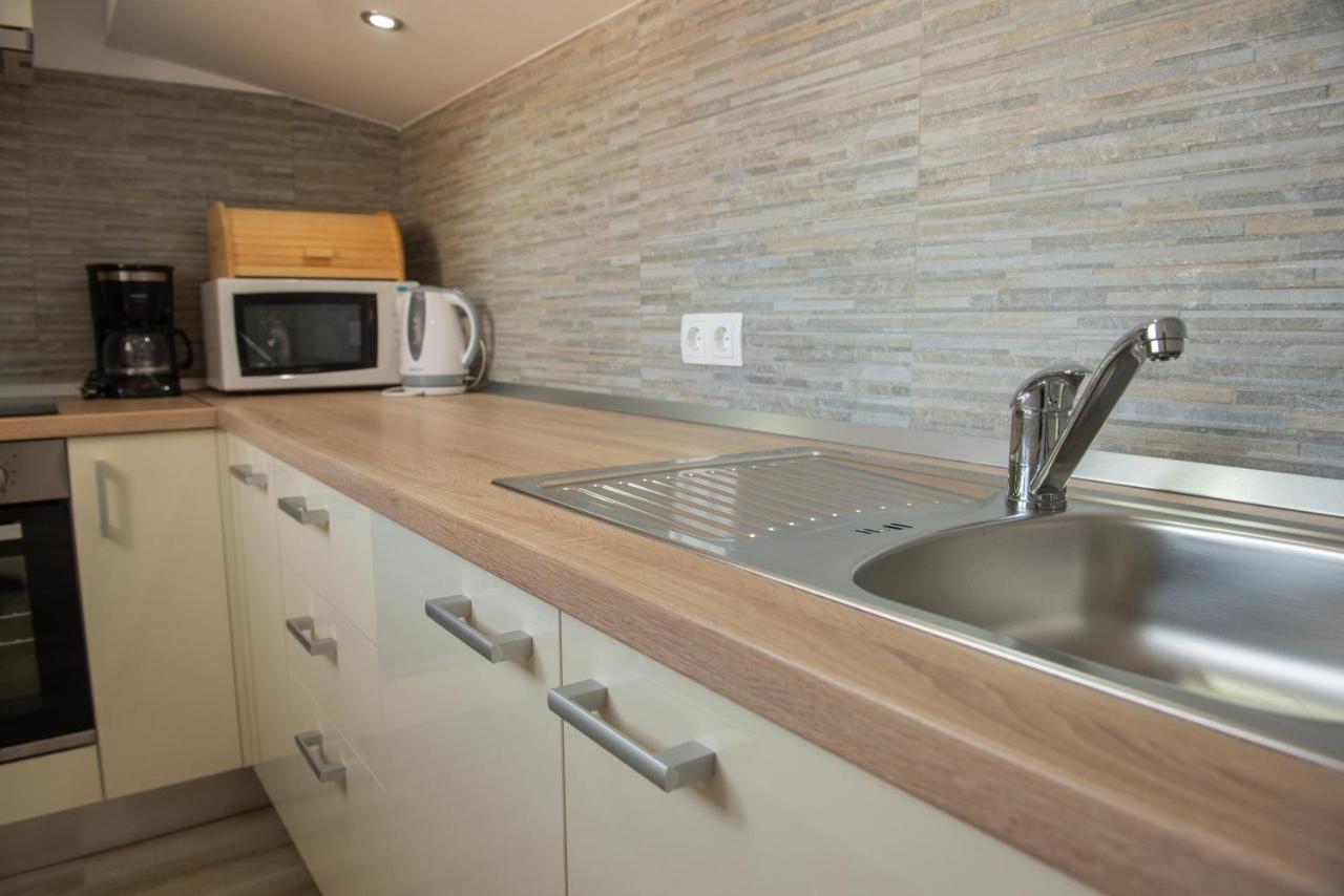 Apartman Eva Vrsi Exterior foto